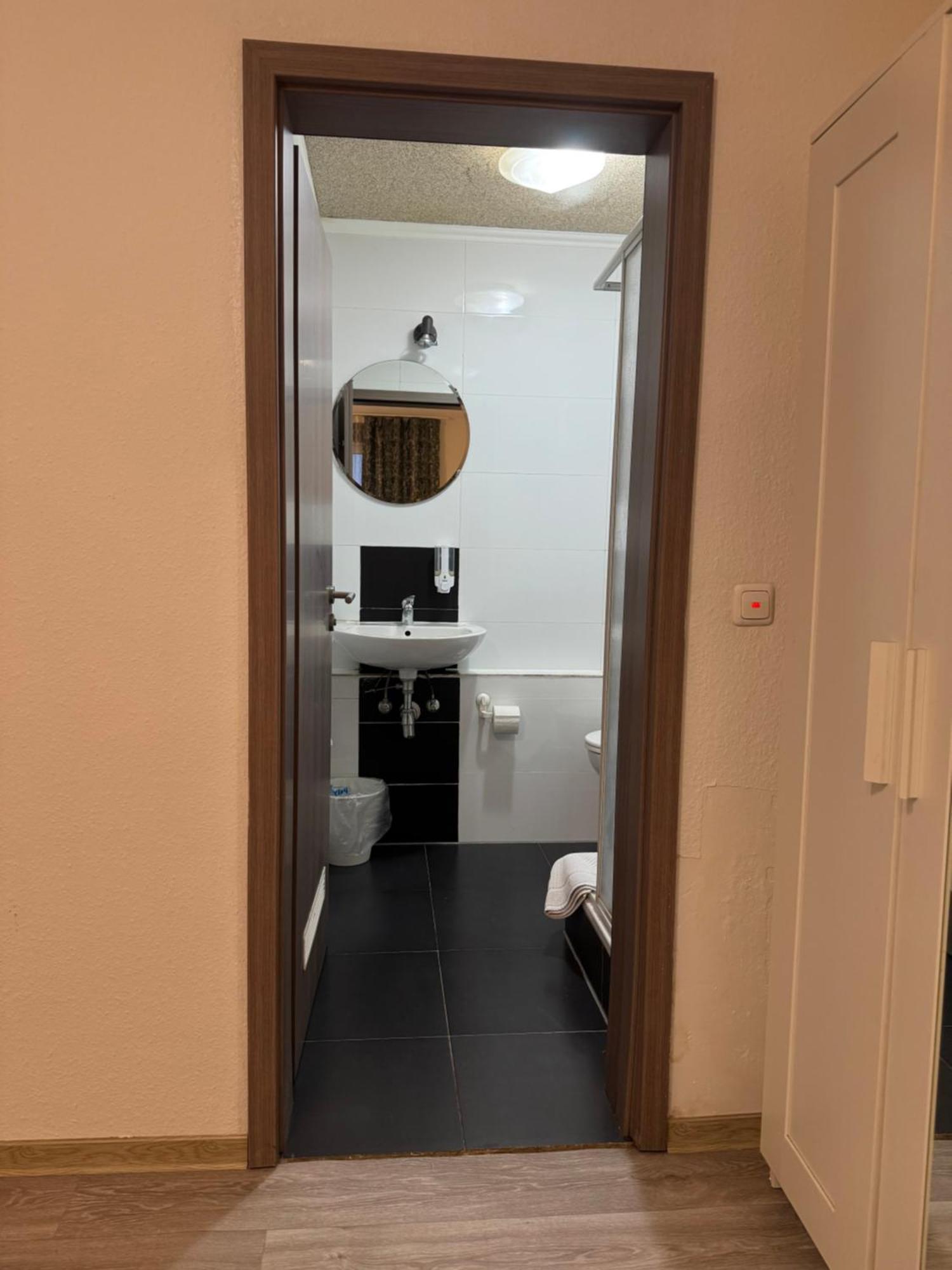 Hotel-Pension Alt-Heidenberg Siegen Bagian luar foto
