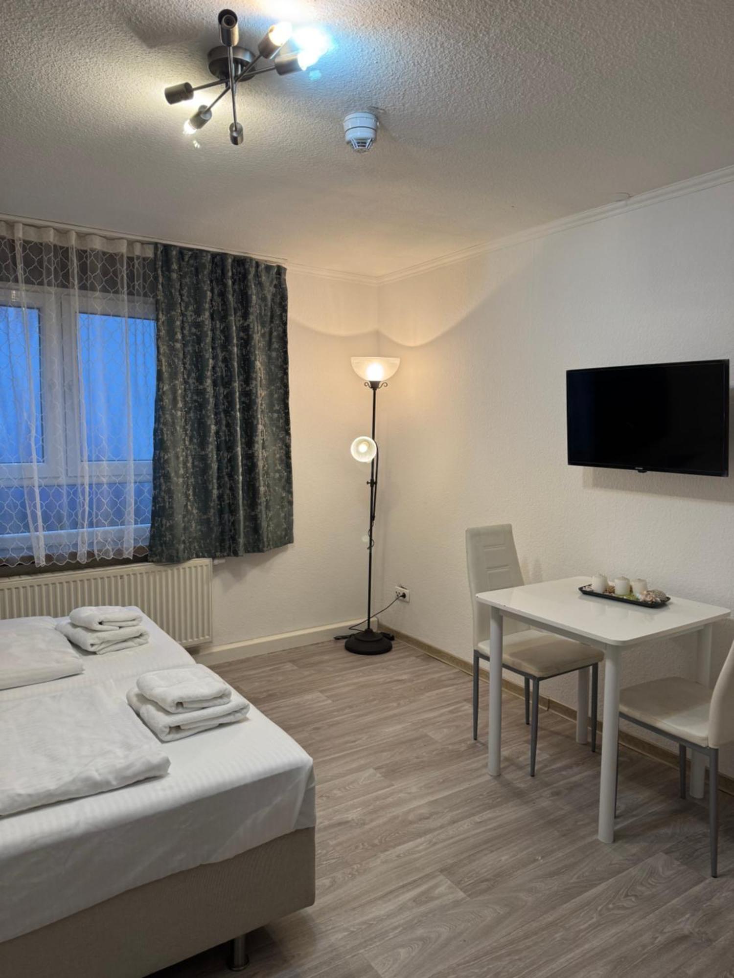 Hotel-Pension Alt-Heidenberg Siegen Bagian luar foto