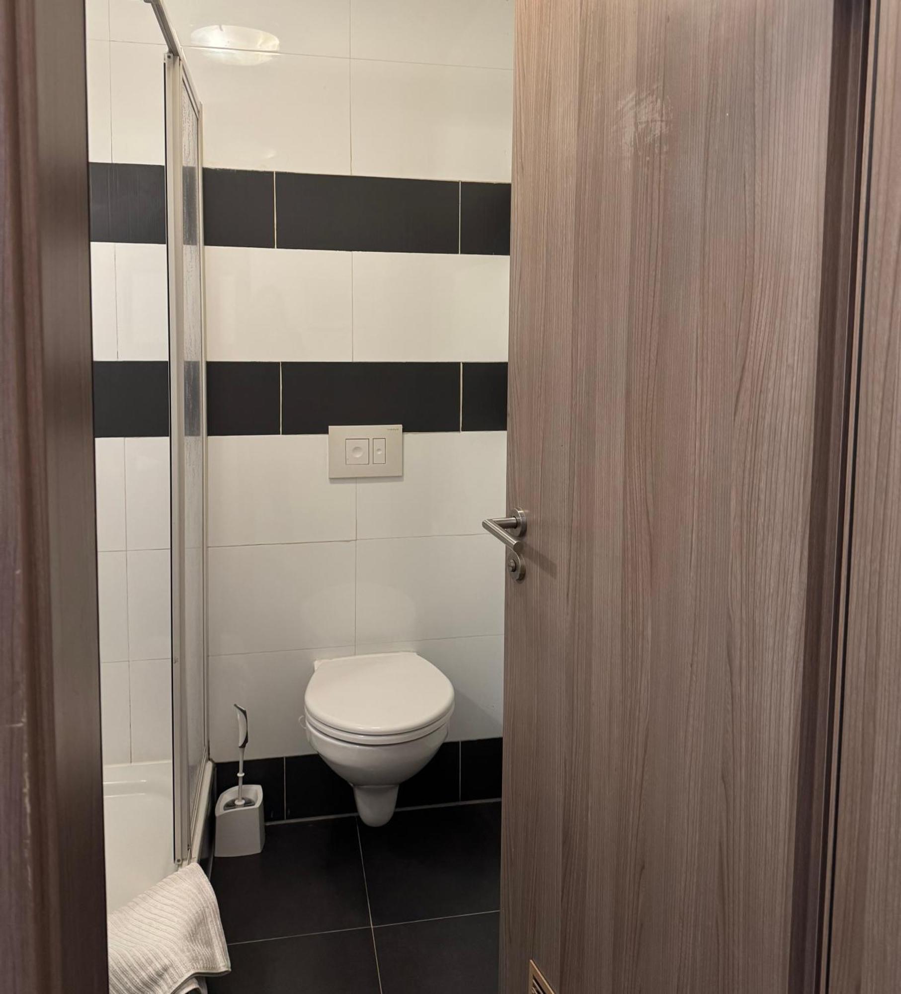 Hotel-Pension Alt-Heidenberg Siegen Bagian luar foto