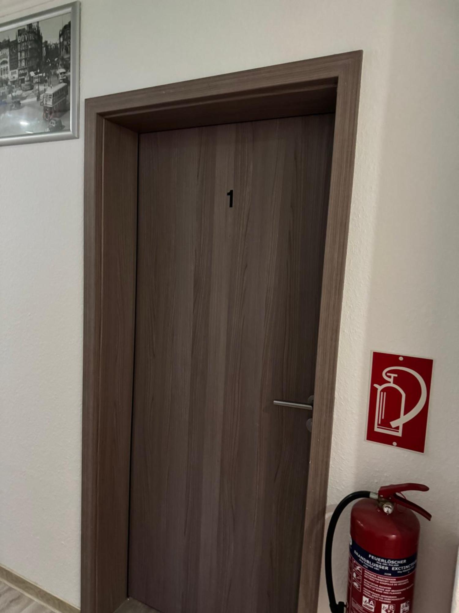 Hotel-Pension Alt-Heidenberg Siegen Bagian luar foto